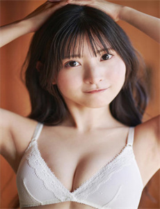 《欧美乱妇无码毛片斯巴达三百勇士-宝宝我就放进去弄一下》
